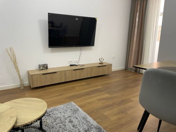 Tirane, jepet me qera apartament 2+1+Aneks+Ballkon Kati 4, 95 m² 730 € (MEDRESEJA)