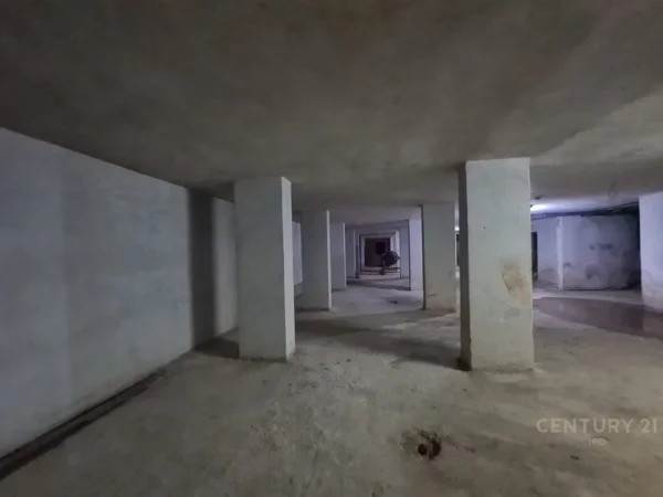 Tirane, shes ambjent biznesi Kati -1, 500 m² 425.000 € (Irfan Tomini)