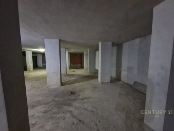 Tirane, shes ambjent biznesi Kati -1, 500 m² 425.000 € (Irfan Tomini)