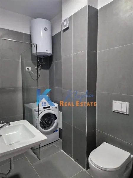 Tirane, jap me qera apartament 1+1+Ballkon Kati 6, 70 m² 600 € (Don Bosko, te Trio Towers Residence)