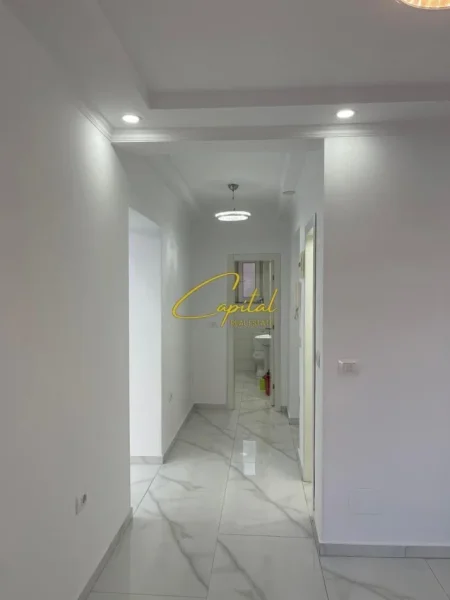 Tirane, shitet apartament 1+1 Kati 2, 47 m² 135.000 € (RRUGA E DIBRES)