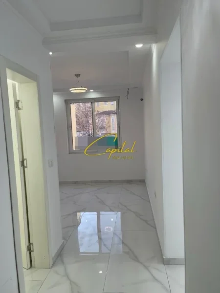Tirane, shitet apartament 1+1 Kati 2, 47 m² 135.000 € (RRUGA E DIBRES)