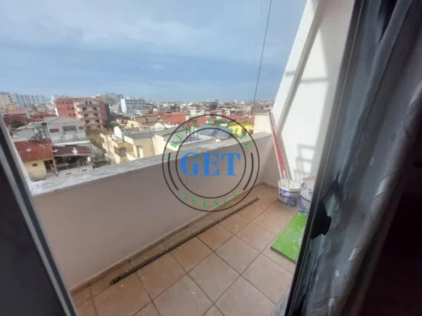 Durres, jepet me qera apartament 2+1 Kati 5, 140 m² 500 € (Rrota Kuqe, Plazh, Durrës)