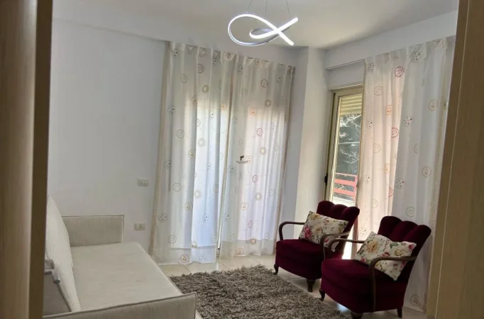 Tirane, jepet me qera apartament 2+1+Ballkon Kati 2, 106 m² 630 € (KONGRESI MANASTIRIT)
