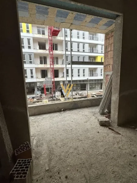 Tirane, shitet apartament 2+1+Ballkon Kati 1, 105 m² 103.000 € (UNIVERS CITY)