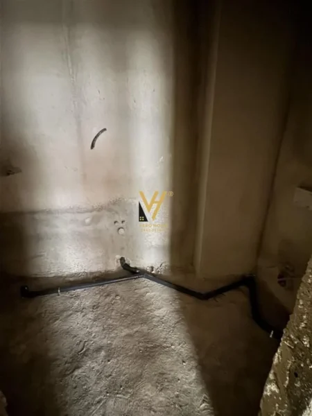 Tirane, shitet apartament 2+1+Ballkon Kati 1, 105 m² 103.000 € (UNIVERS CITY)