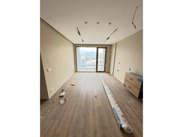 Tirane, shitet apartament 1+1+Ballkon Kati 2, 70 m² 125.000 € (Dogana)