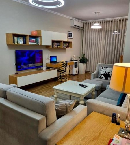 Tirane, jepet me qera apartament 2+1+Ballkon Kati 5, 100 m² 700 € (Don Bosko)