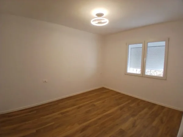 Tirane, shitet apartament 2+1 Kati 1, 70 m² 128.000 € (Rruga Todi Shkurti)
