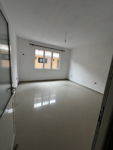 Tirane, jepet me qera apartament 1+1+Aneks+Ballkon Kati 1, 50 m² 230 € (Sabri Tofiku)