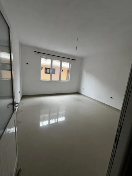 Tirane, jepet me qera apartament 1+1+Aneks+Ballkon Kati 1, 50 m² 230 € (Sabri Tofiku)
