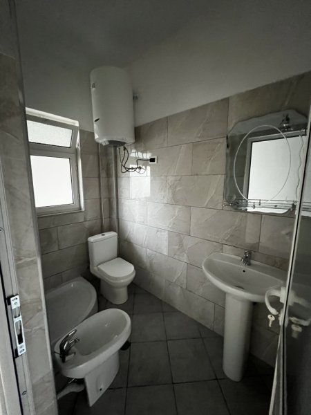 Tirane, jepet me qera apartament 1+1+Aneks+Ballkon Kati 1, 50 m² 230 € (Sabri Tofiku)