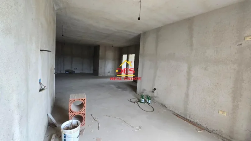 Vlore, shitet apartament 3+1+Ballkon Kati 13, 187 m² (Rruga Hajredin Haxhiraj)