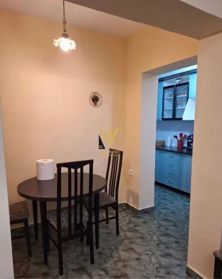 Tirane, jepet me qera apartament 1+1+Ballkon Kati 5, 75 m² 550 € (STADIUMI DINAMO)