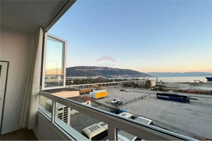 Vlore, shitet apartament 3+1+Ballkon Kati 4, 148 m² 295.000 € (Tek Porti)