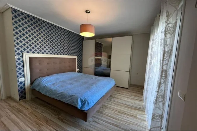 Vlore, shitet apartament 3+1+Ballkon Kati 4, 148 m² 295.000 € (Tek Porti)