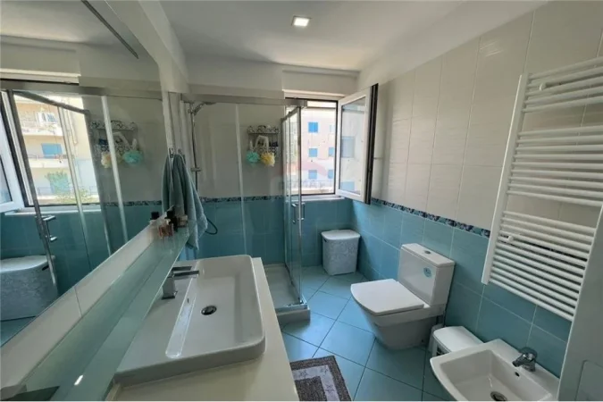 Vlore, shitet apartament 3+1+Ballkon Kati 4, 148 m² 295.000 € (Tek Porti)