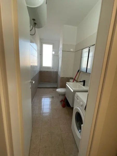 Durres, shitet apartament 2+1+Aneks+Ballkon Kati 6, 82 m² 111.000 € (Rruga Pavaresia)