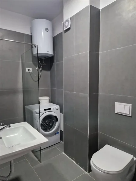 Tirane, jepet me qera apartament 1+1 Kati 8, 70 m² 600 € 
