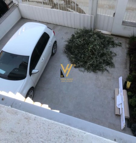 Tirane, jepet me qera Vile 2 Katshe Kati 0, 400 m² 2.000 € (KOMUNA E PARISIT)