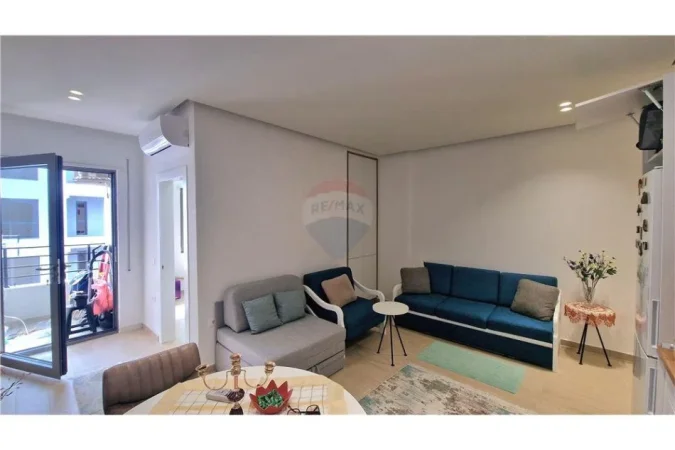 Vlore, shitet apartament 1+1+Ballkon Kati 10, 58 m² 127.600 € (Lungomare)