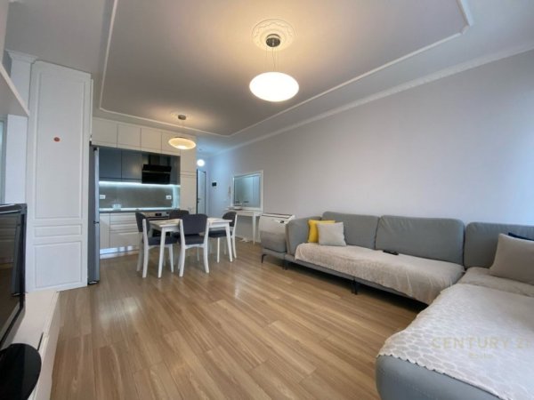Tirane, jepet me qera apartament 2+1+Aneks+Ballkon Kati 2, 104 m² 800 € (Don Bosko)