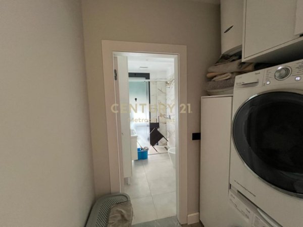 Tirane, jepet me qera apartament 3+1+Aneks+Ballkon Kati 2, 129 m² 2.360 € (Halisof, TEG)