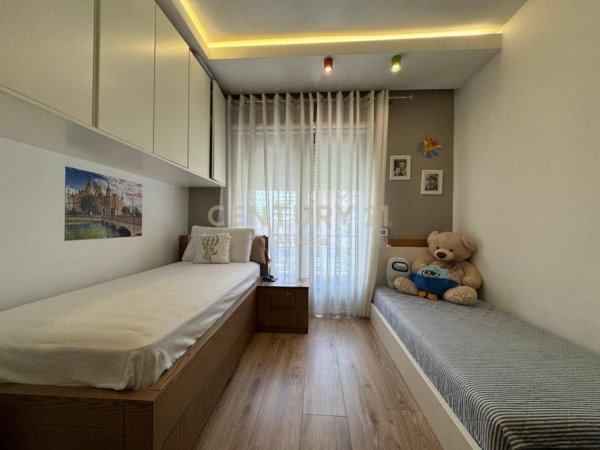 Tirane, jepet me qera apartament 2+1+Aneks+Ballkon Kati 1, 125 m² 1.400 € (Delijorgji)