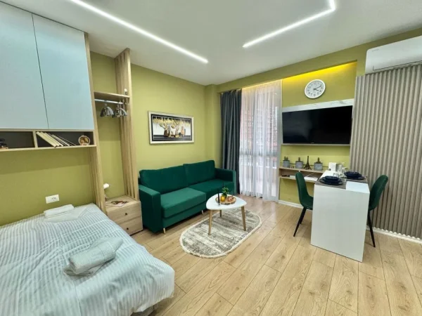 Tirane, jap me qera garsonier 1+1+Ballkon , 35 m² 35 € (Frederik Shiroka)