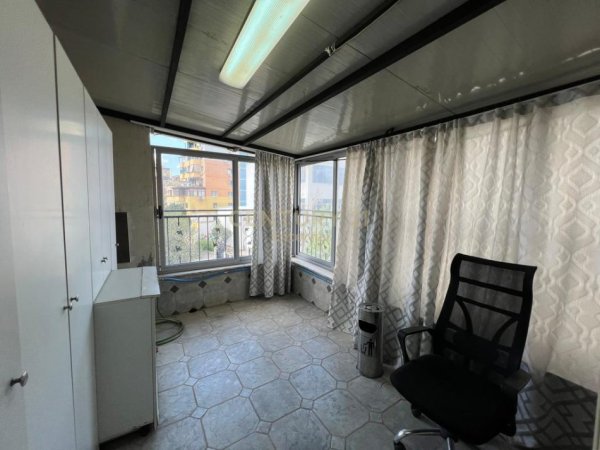 Tirane, jepet me qera apartament duplex Dublex Kati 3, 158 m² 1.000 € (Bulevardi Zogu i Parë)
