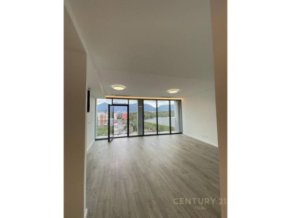 Tirane, jepet me qera apartament 2+1+Aneks+Ballkon Kati 9, 125 m² 1.300 € (Lake View)