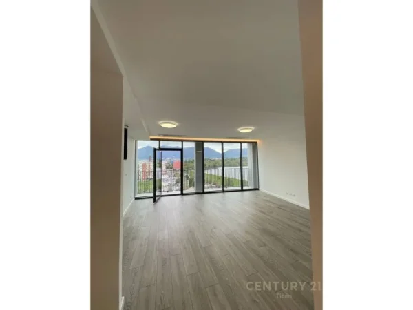 Tirane, jepet me qera apartament 2+1+Aneks+Ballkon Kati 9, 125 m² 1.300 € (Lake View)