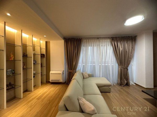 Tirane, shes apartament 1+1+Aneks+Ballkon Kati 10, 89 m² 240.000 € (Petro Nini)