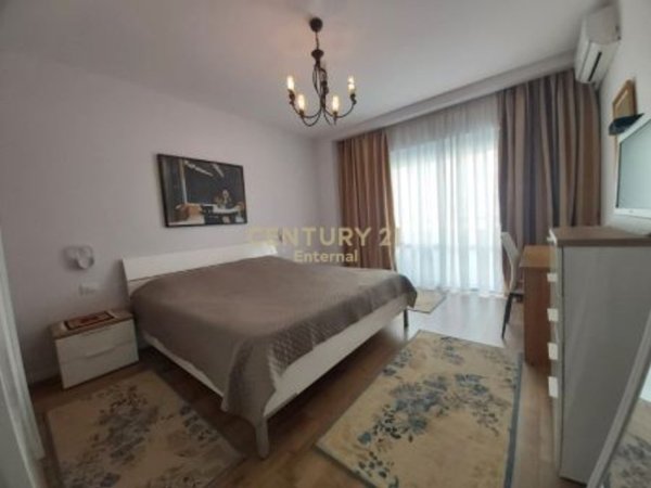 Tirane, jepet me qera apartament 1+1+Aneks+Ballkon Kati 4, 85 m² 800 € (Rruga e Dibres)