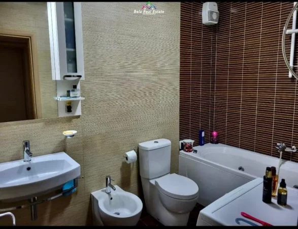 Tirane, jepet me qera apartament 2+1 Kati 5, 100 m² 700 € (don bosko)