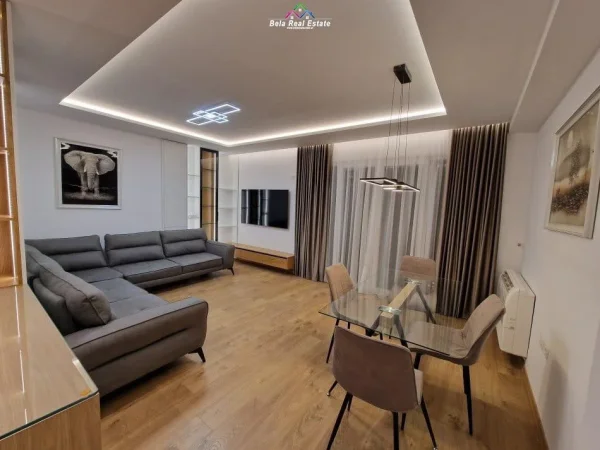 Tirane, jepet me qera 2+1 Kati 3, 115 m² 1.000 € (kopshti botanik)