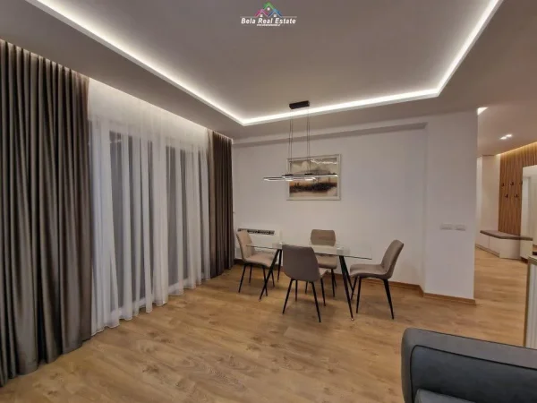 Tirane, jepet me qera 2+1 Kati 3, 115 m² 1.000 € (kopshti botanik)