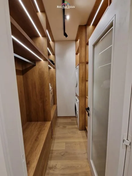 Tirane, jepet me qera 2+1 Kati 3, 115 m² 1.000 € (kopshti botanik)