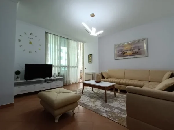 Tirane, jepet me qera apartament 2+1+Ballkon Kati 2, 85 m² 90.000 € (Komuna e Parisit)