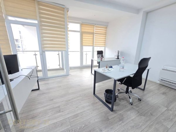 Tirane, jepet me qera zyre Kati 4, 126 m² 1.300 € (KOMUNA E PARISIT, KIKA 2)