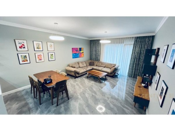 Tirane, jepet me qera apartament 2+1+Aneks+Ballkon Kati 2, 114 m² (JOY RESIDENCE)