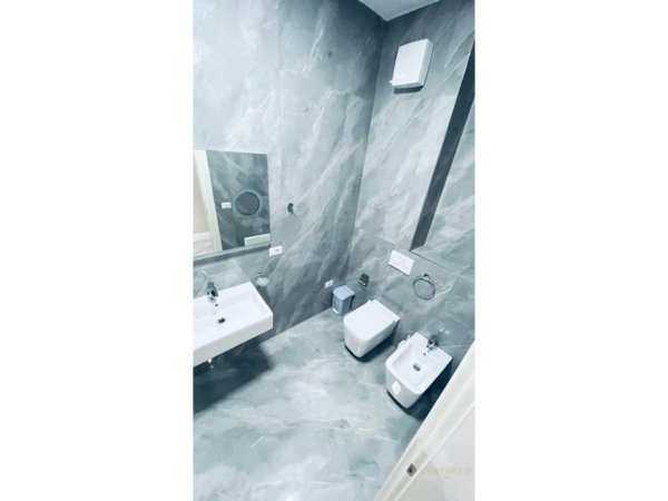 Tirane, jepet me qera apartament 2+1+Aneks+Ballkon Kati 2, 114 m² (JOY RESIDENCE)