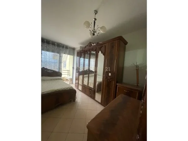 Tirane, shitet apartament Kati 4, 77 m² 100.000 € 