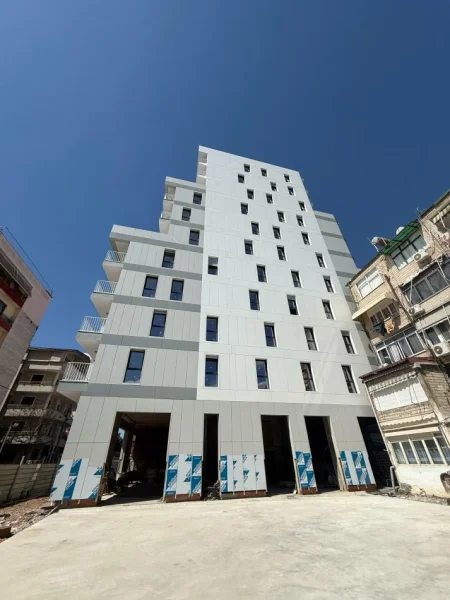 Tirane, shitet apartament 1+1+Ballkon Kati 3, 73 m² 135.000 € (Rruga Bardhyl)