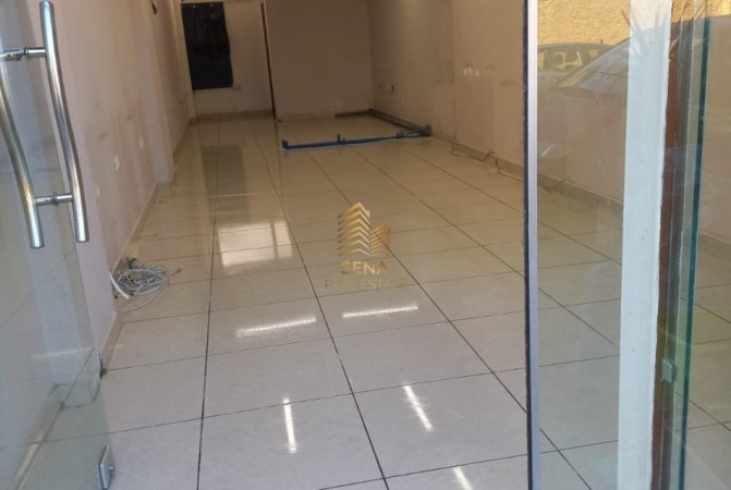 Tirane, jepet me qera ambjent biznesi Kati 0, 44 m² 600 € (Rr. e Dibres)