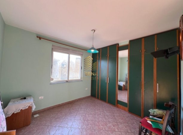 Tirane, jepet me qera apartament 2+1 Kati 3, 90 m² 550 € (Rruga Ferit Xhajko)