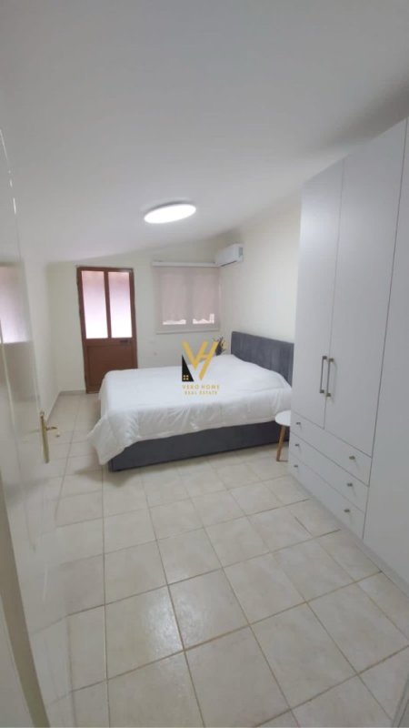 Tirane, jepet me qera shtepi 2+1+Ballkon Kati 0, 50 m² 650 € (SELVIA)