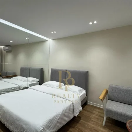 Tirane, shitet apartament 2+1 Kati 1, 184.000 € (Pazari i Ri)