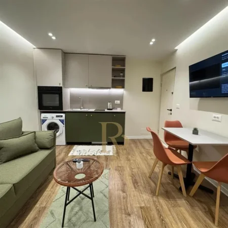 Tirane, shitet apartament 2+1 Kati 1, 184.000 € (Pazari i Ri)