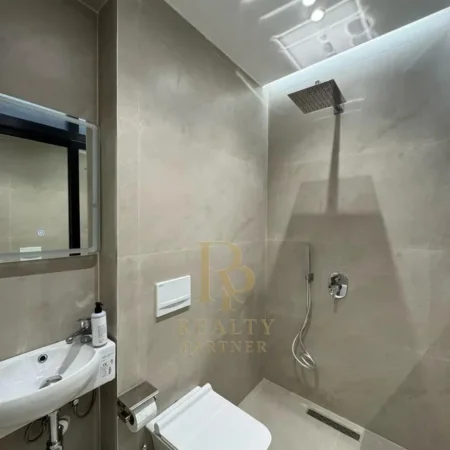 Tirane, shitet apartament 2+1 Kati 1, 184.000 € (Pazari i Ri)